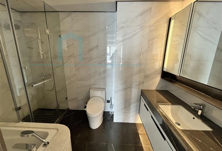 Rm 3001 No 5 Shanghai Bay Phase II(6)