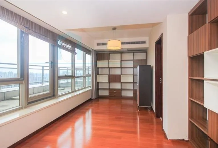 Rm 3001 No 7 Yanlord Town(13)