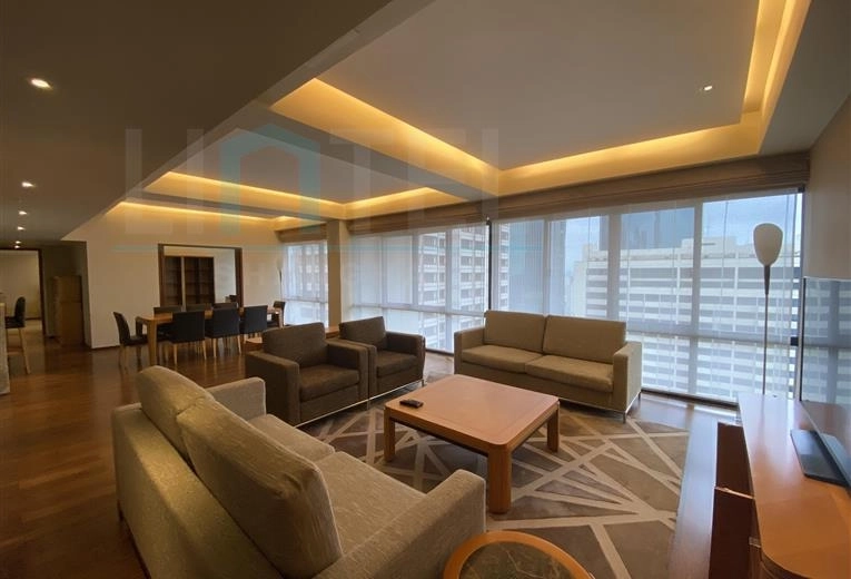 Rm 3002 No W Shanghai Center