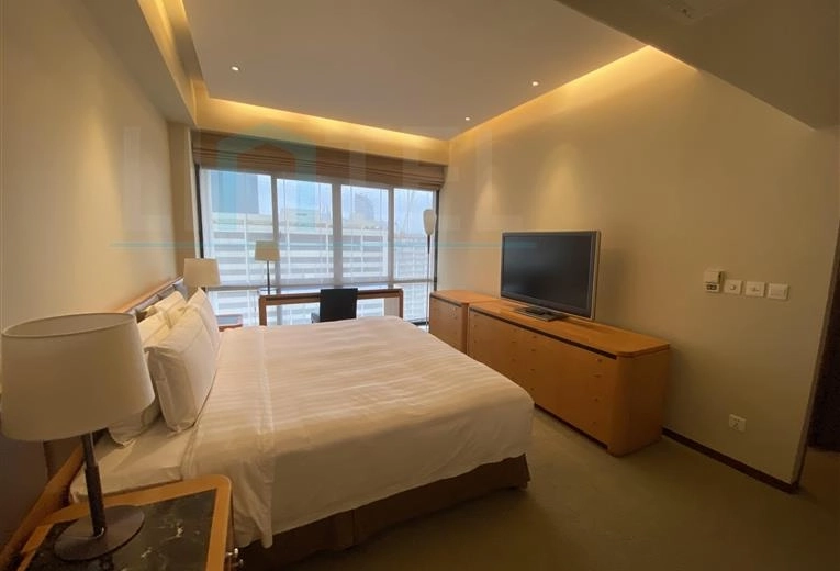 Rm 3002 No W Shanghai Center(4)
