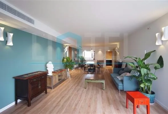Rm 3004 No 6 Clove Apartment