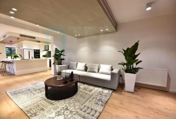Rm 301 No 1 Lane 617 Jianguo west  Road(2)