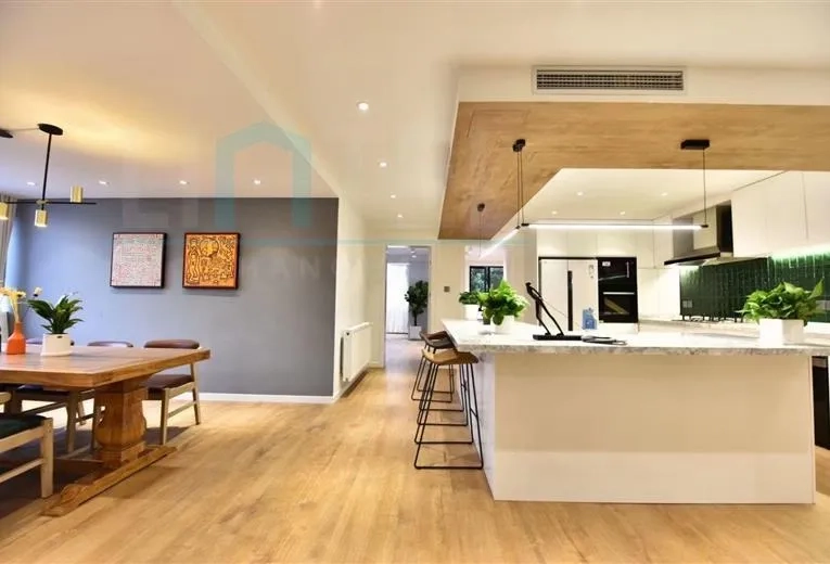 Rm 301 No 1 Lane 617 Jianguo west  Road(4)