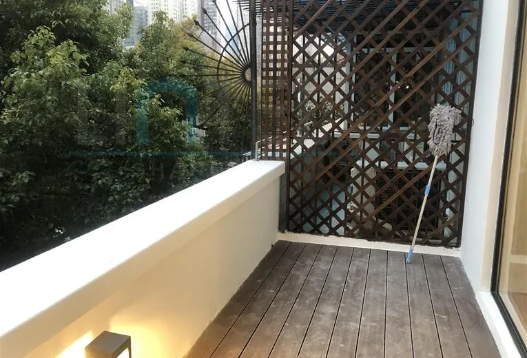 Rm 301 No 1 Lane 617 Jianguo west  Road(6)