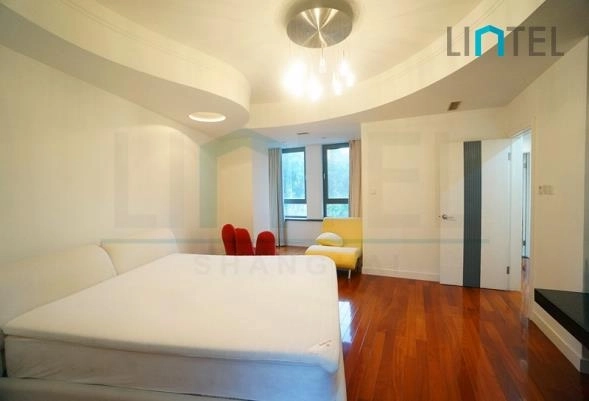 Rm 301 No 10 Green Court I(12)