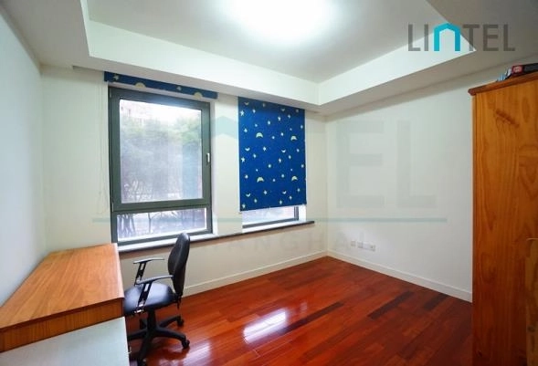 Rm 301 No 10 Green Court I(18)