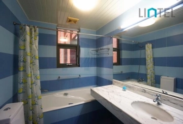 Rm 301 No 10 Green Court I(20)