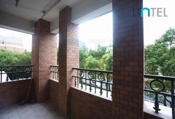 Rm 301 No 10 Green Court I(10)