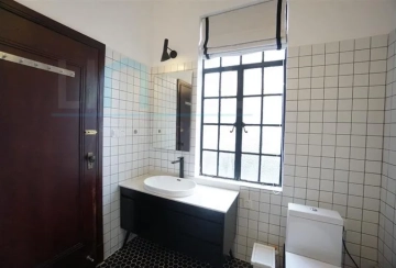 Rm 301 No 399 Huashan Road(9)