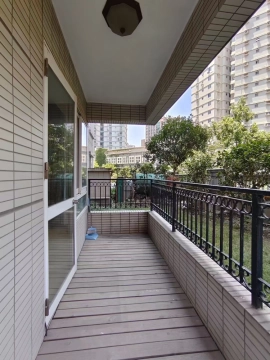 Rm 301 No 5 City Castle(7)
