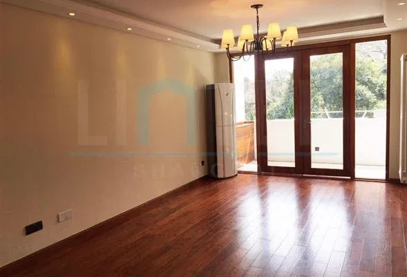Rm 301 No 7 Lane 303 Huashan Road