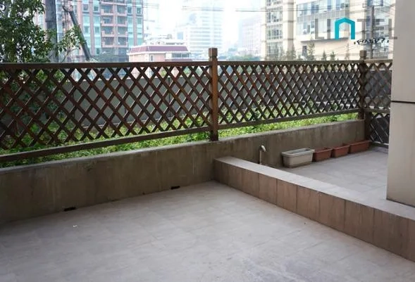 Rm 301 No W6 Top of City(4)