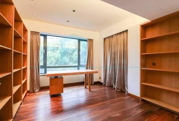 Rm 302 No 10 Lanting Apartment(8)