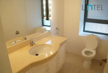 Rm 302 No 2 Green Court I(14)