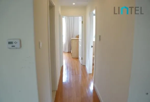 Rm 302 No 2 Green Court I(15)