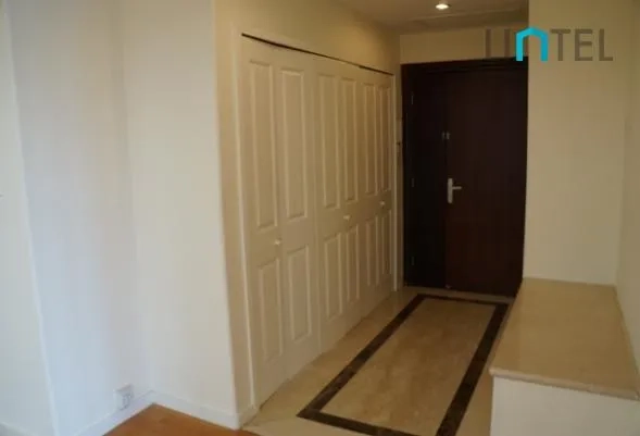 Rm 302 No 2 Green Court I(16)