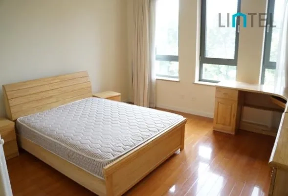 Rm 302 No 2 Green Court I(10)