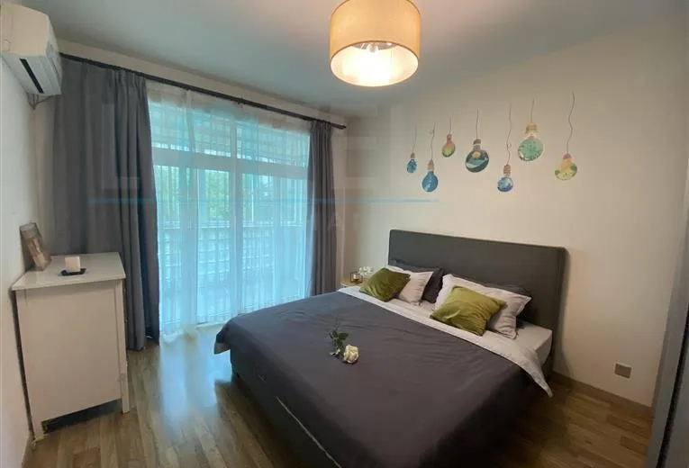 Rm 302 No 27 Rainbow Garden(5)