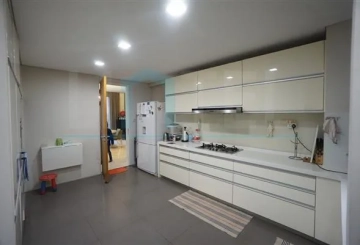 Rm 302 No 383 Lakeside Ville(9)