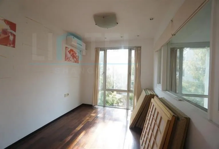 Rm 302 No 7 Tomson Garden(8)