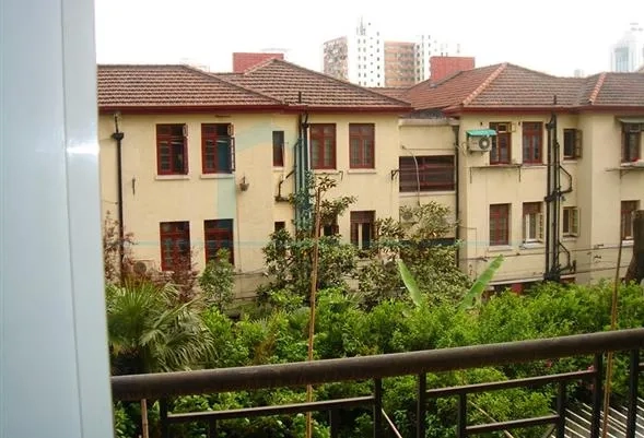 Rm 302 No 8 Art Apartment(4)