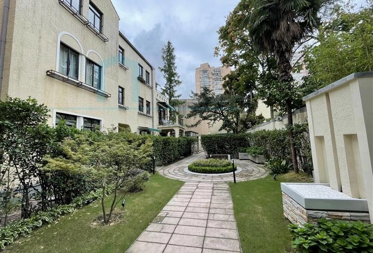Rm 302 No 83 Wuxing  Road(8)