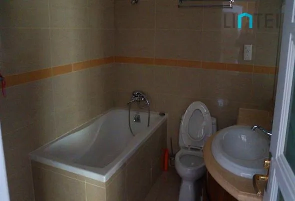 Rm 302 No 9 Tomson Garden(11)