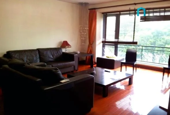 Rm 303 No 1 The Summit(2)