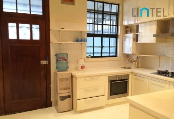Rm 303 No 1840 Huaihai middle Road(3)
