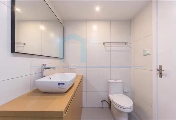 Rm 303 No 2 Eight Park Avenue(8)