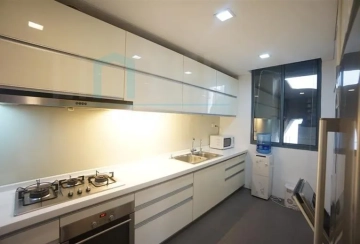 Rm 303 No 378 Lakeside Ville(5)