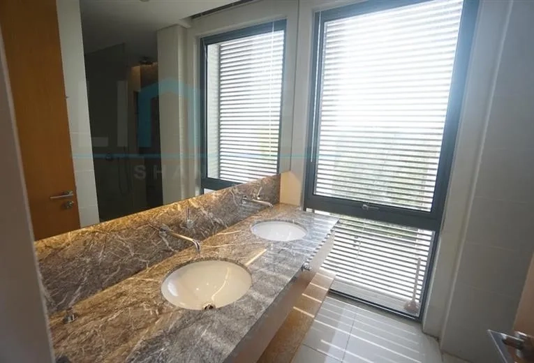 Rm 303 No 378 Lakeside Ville(8)