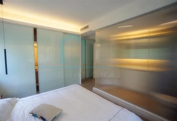 Rm 303 No N Fontaine Bleau(13)
