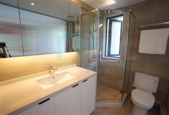 Rm 303 No N Fontaine Bleau(15)