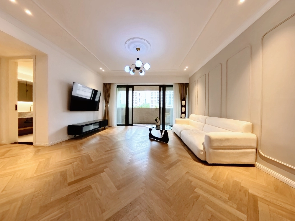 Rm 304 No 18 Lakeville Regency