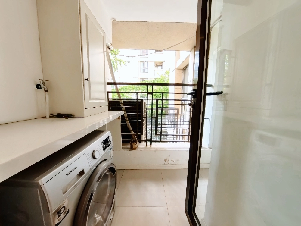 Rm 304 No 18 Lakeville Regency(18)