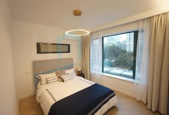 Rm 304 No 2 Century Metropolis(10)