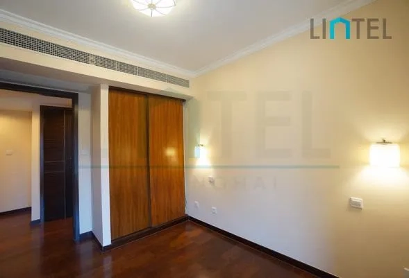 Rm 304 No 8 Eight Park Avenue(12)