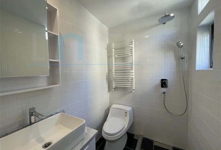 Rm 306 No 1 Lane 622 Huaihai middle Road(8)