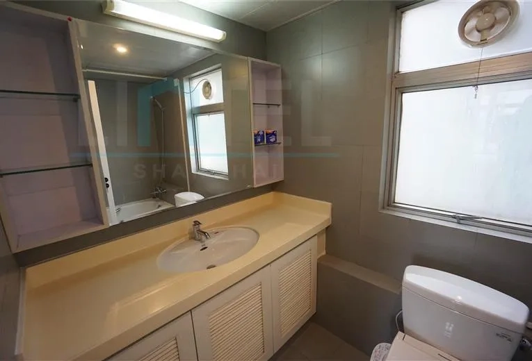 Rm 30B No 2 Palace Court(10)