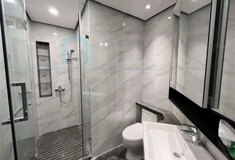 Rm 3102 No 5 Shanghai Bay Phase II(8)