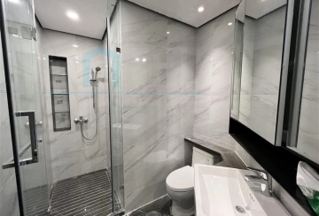 Rm 3102 No 5 Shanghai Bay Phase II(8)