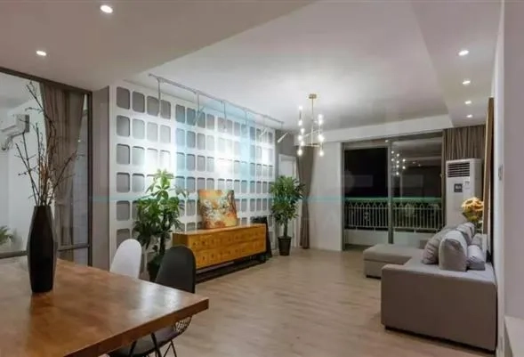 Rm 3201 No 12 Huangpu New Garden