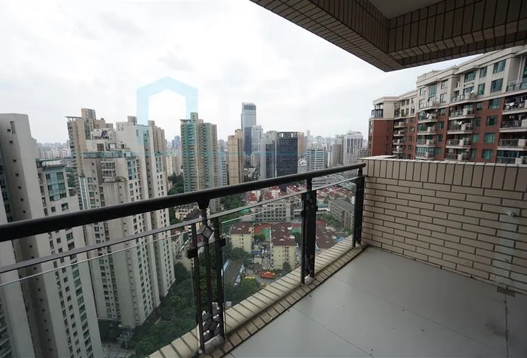Rm 3202 No D The Courtyards(2)