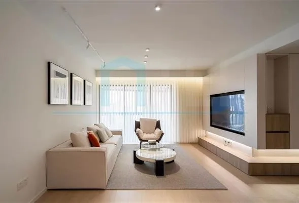 Rm 32A No 4 One Park Avenue
