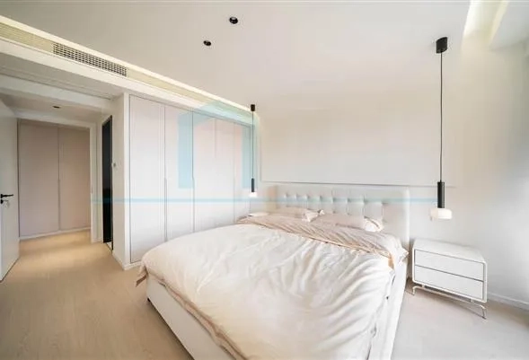 Rm 32A No 4 One Park Avenue(6)