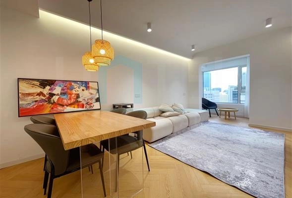 Rm 32B No 9 One Park Avenue