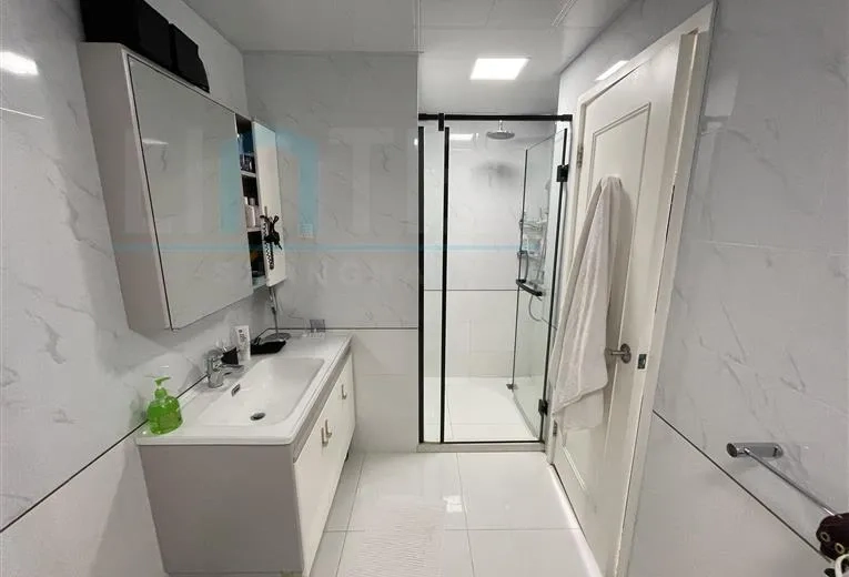 Rm 3301 No 5 Central Residence I(12)