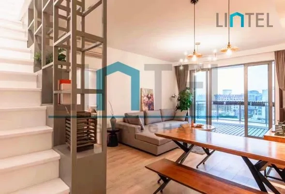 Rm 3302 No 6 La Cite