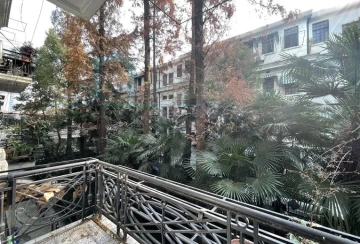 Rm 34 3F No 7 Lane 1173 Nanjing west Road(2)
